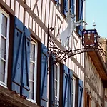 Hotel La Licorne & Lyons-la-Forêt