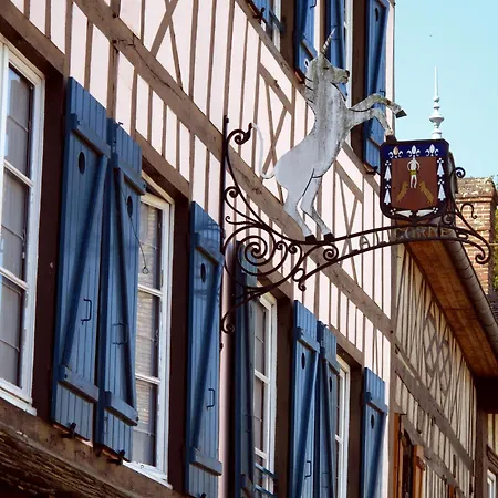 Hotel La Licorne & Lyons-la-Foret