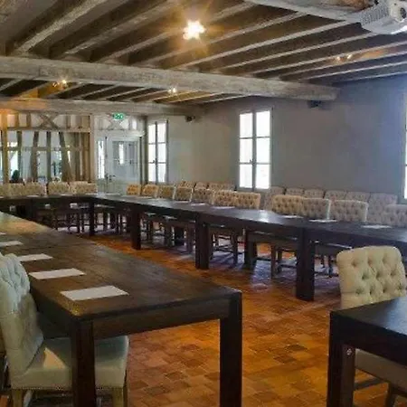 Hotel La Licorne & 4*