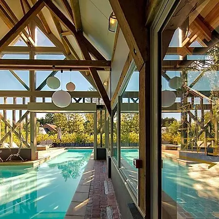 Hotel La Licorne & 4*