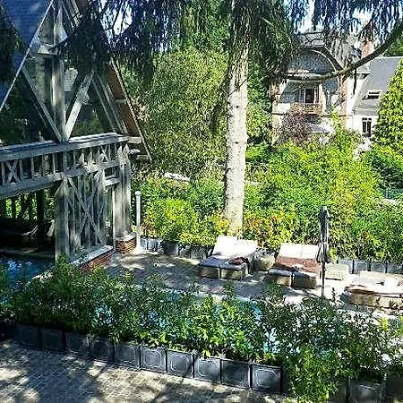 Hotel La Licorne & 4*