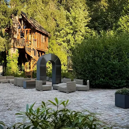 Hotel La Licorne & Lyons-la-Foret