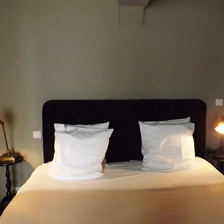 Hotel La Licorne & 4*