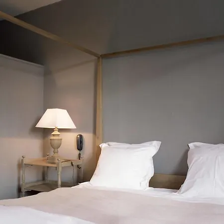 La Licorne & Отель 4*