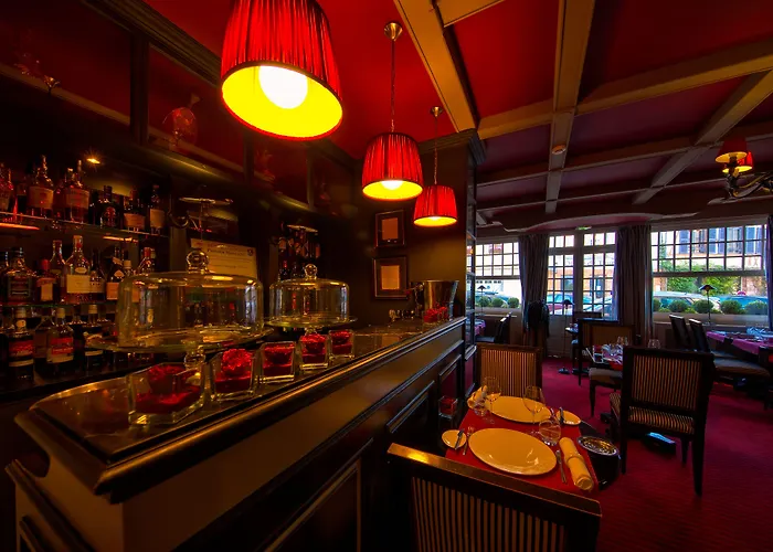 Hotel La Licorne & Lyons-la-Forêt