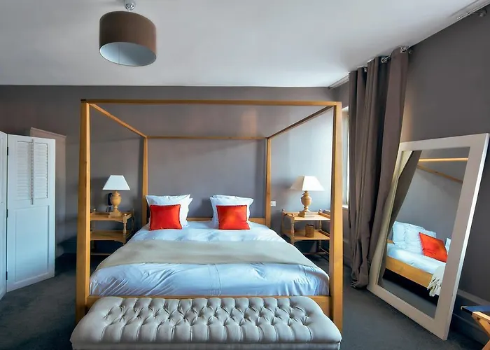 Hotel La Licorne & Lyons-la-Forêt